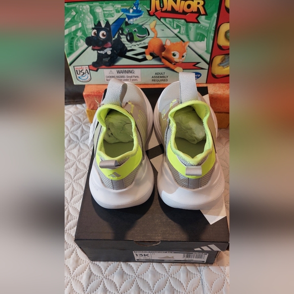 adidas Kids' Sneakers in Gray and Neon Yellow - Picture 5 of 7